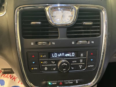 2014 Chrysler Town & Country Touring