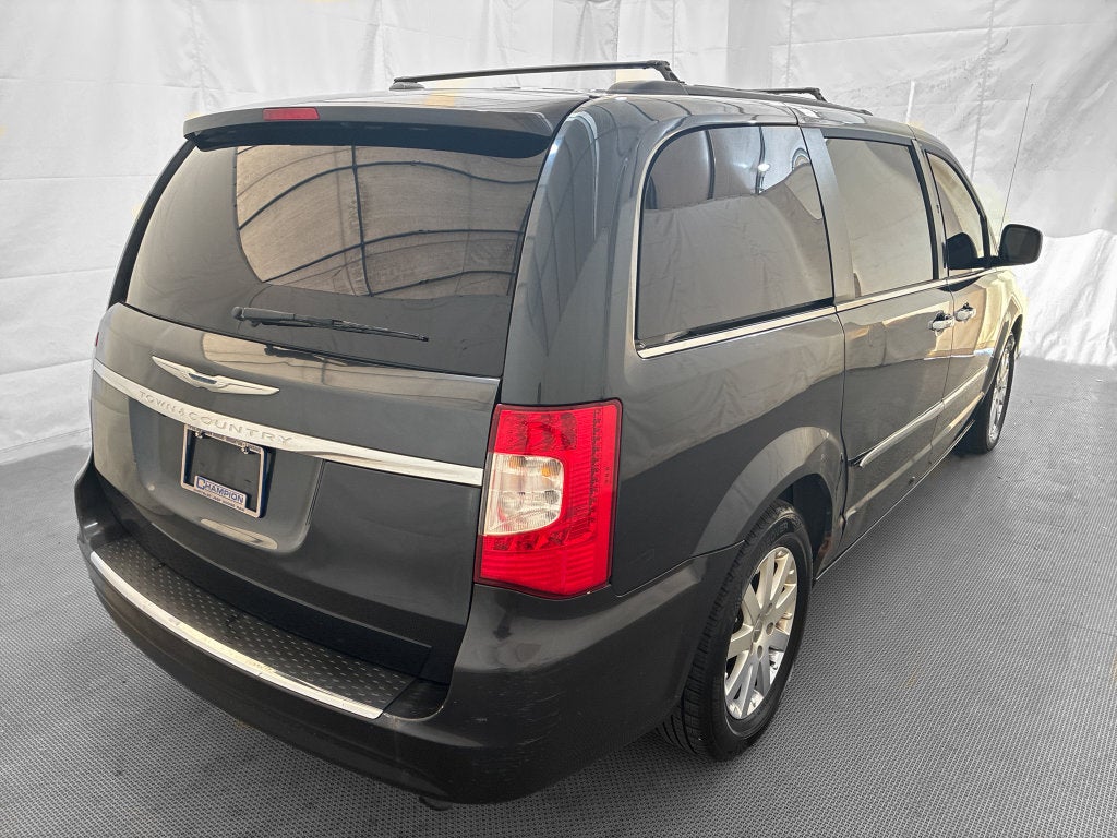 2014 Chrysler Town & Country Touring