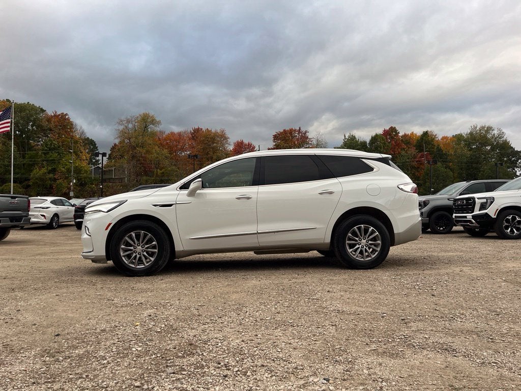 2022 Buick Enclave Essence
