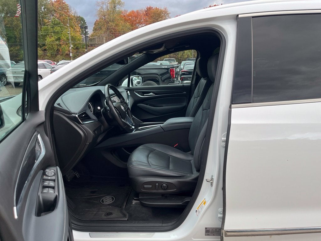 2022 Buick Enclave Essence
