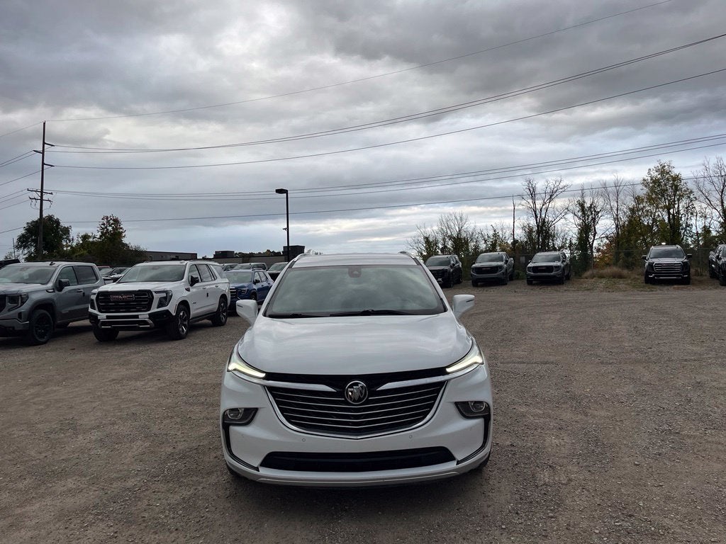 2022 Buick Enclave Essence