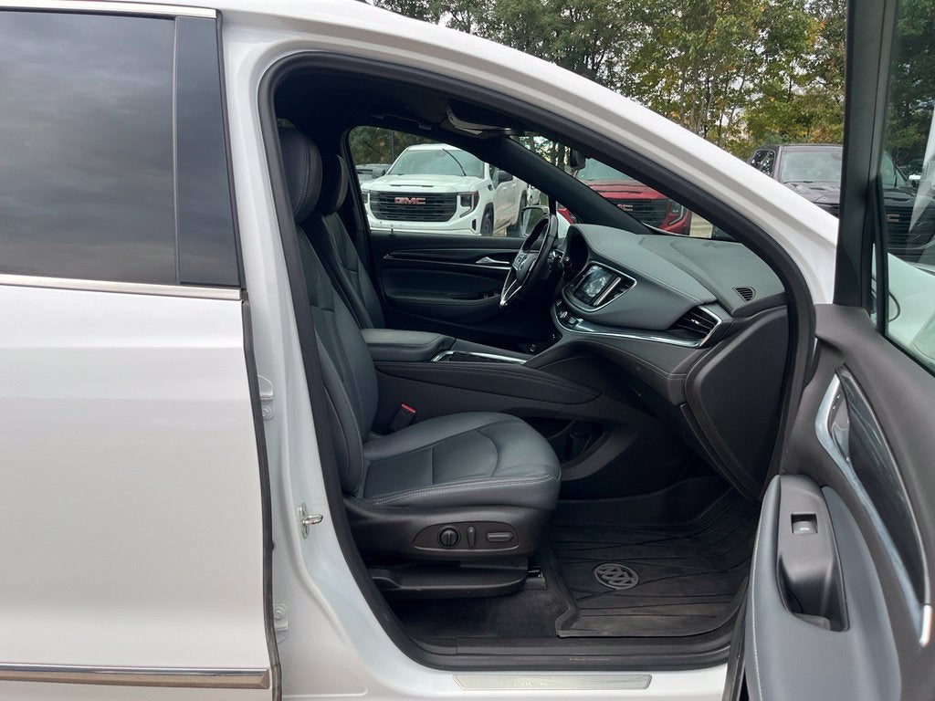 2022 Buick Enclave Essence
