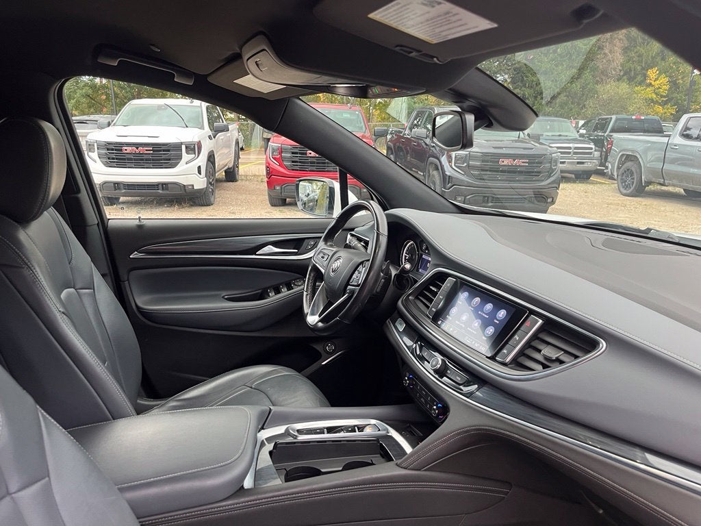 2022 Buick Enclave Essence