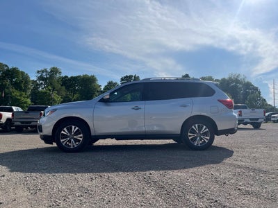 2020 Nissan Pathfinder SL