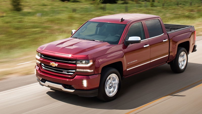 Chevrolet Silverado vs. Nissan Titan | Matthews Hargreaves Chevrolet